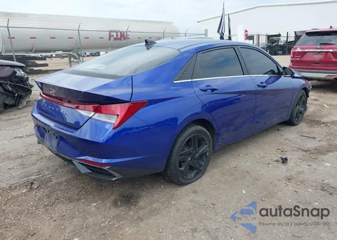 2022 Hyundai Elantra Sel z USA, uszkodzony, nr VIN KMHLN4AG5NU330410